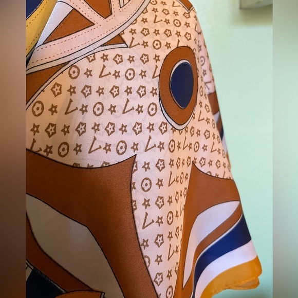 Classic Patterned Scarf in Blue and Gold and matching Premier Designs Necklace - Picture 4 of 11